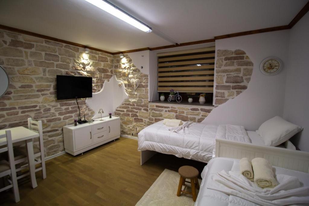 Apartamento Solhouse Gjirokastër Exterior foto